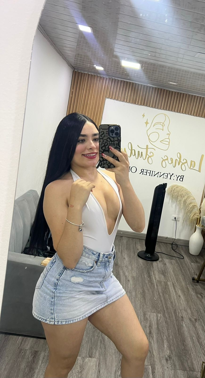 602070403 | ISA | Chica