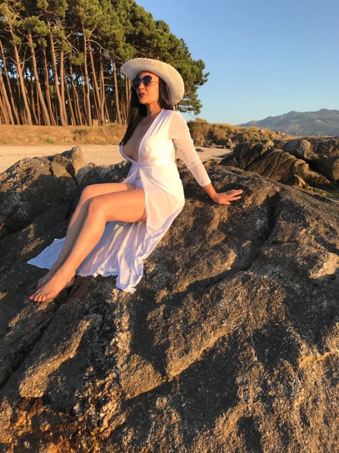 698975802 | RENATA | Chica