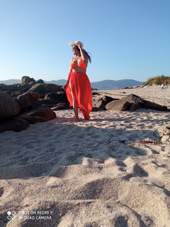 698975802 | RENATA | Chica