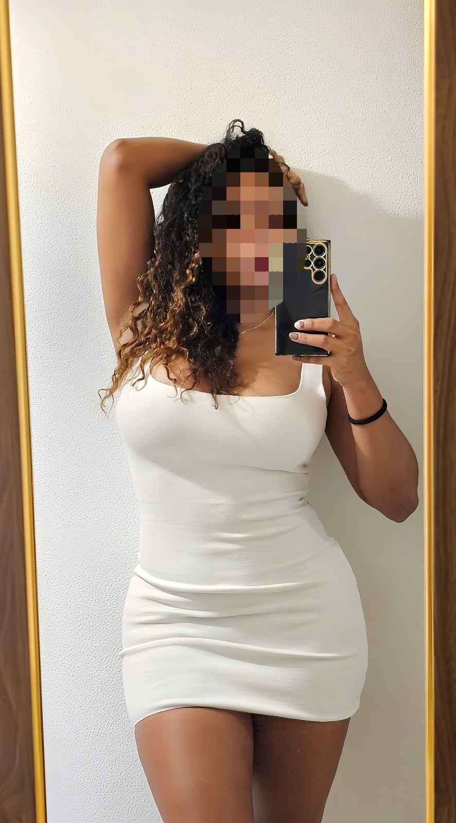 644830149 | VELVET | Chica