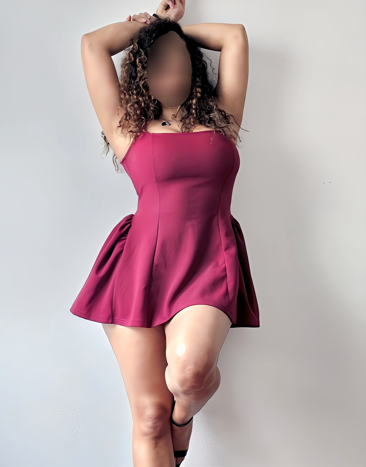 644830149 | VELVET | Chica