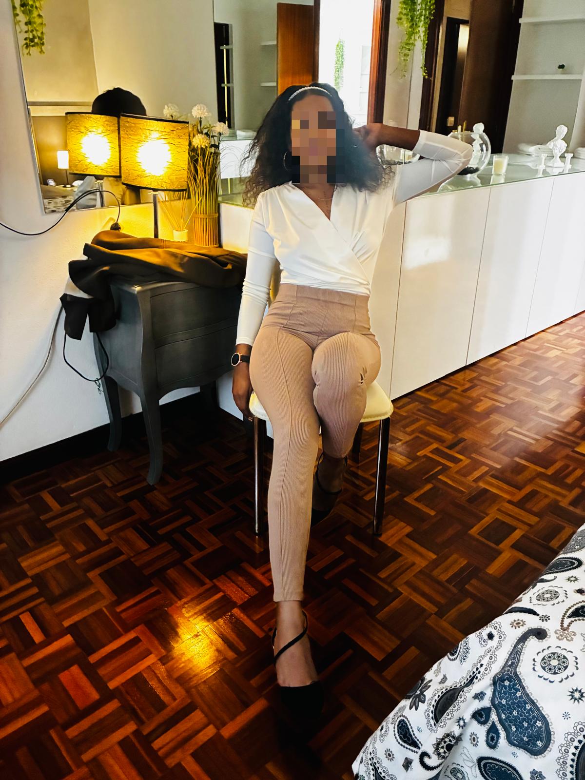 613748845 | ALBA | Chica