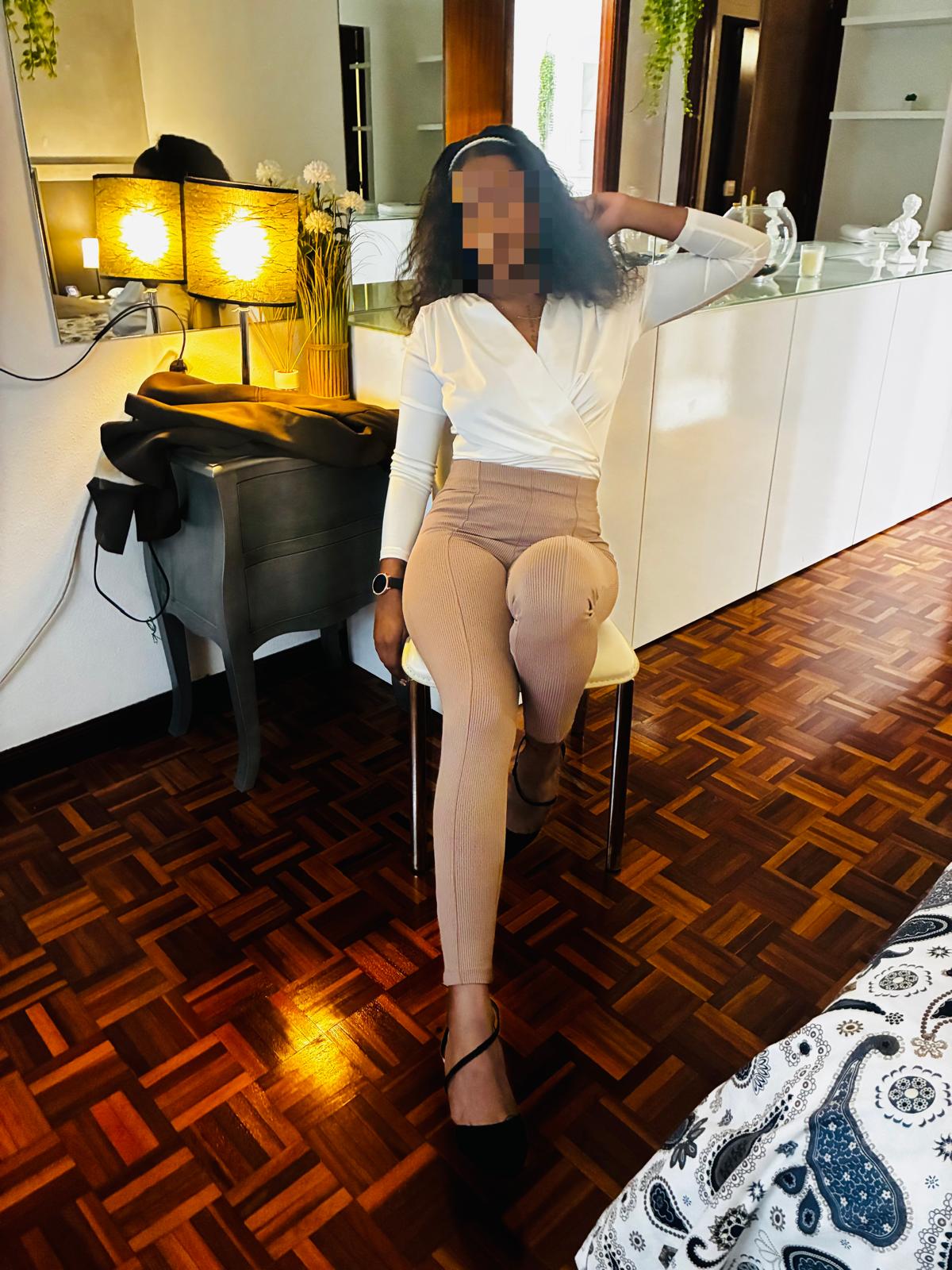 613748845 | ALBA | Chica