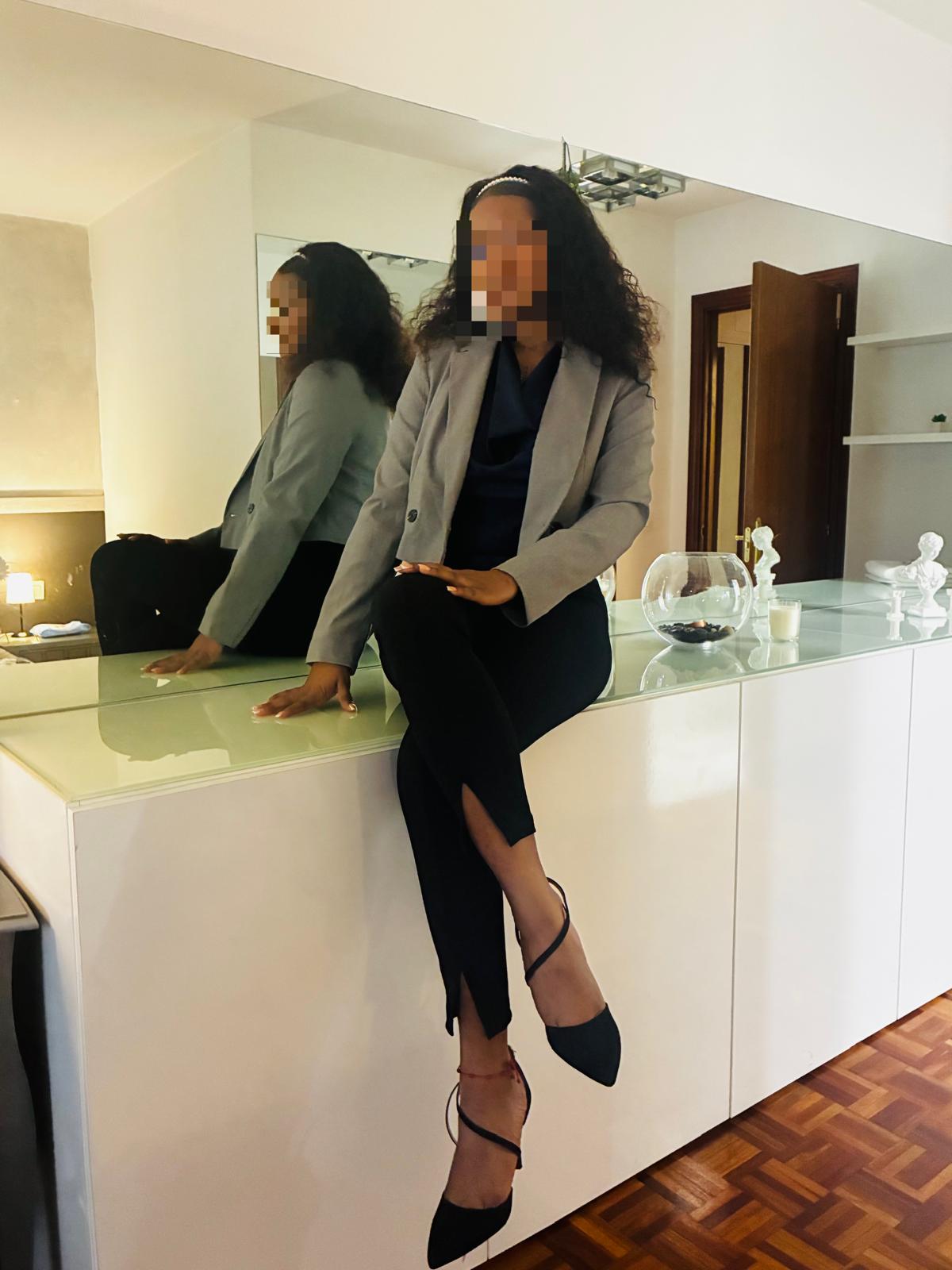 613748845 | ALBA | Chica