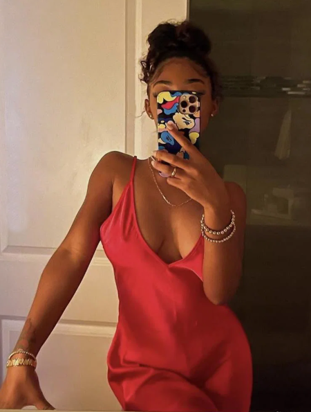624656894 | KARLA | Chica