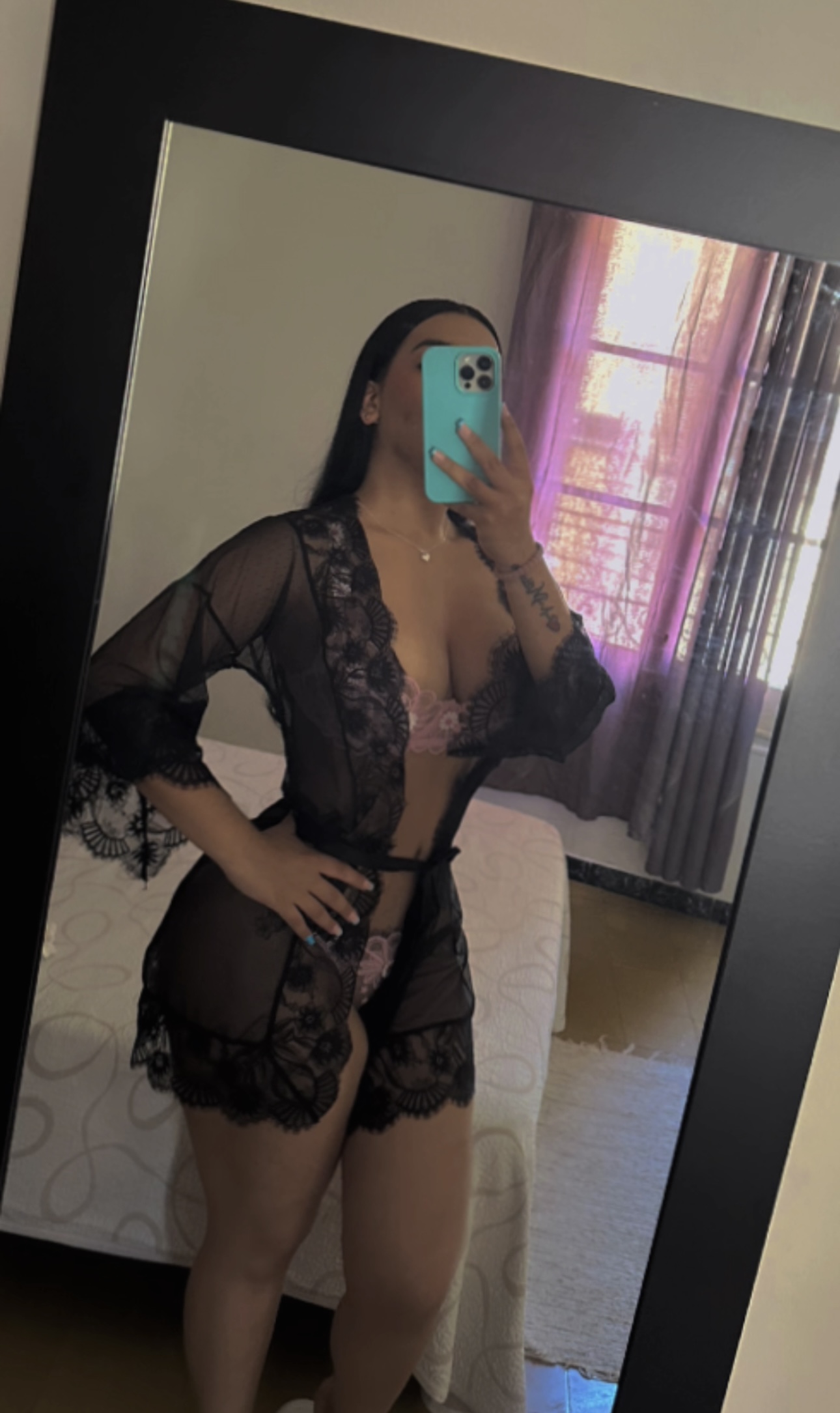 631053440 | MELANY | Chica