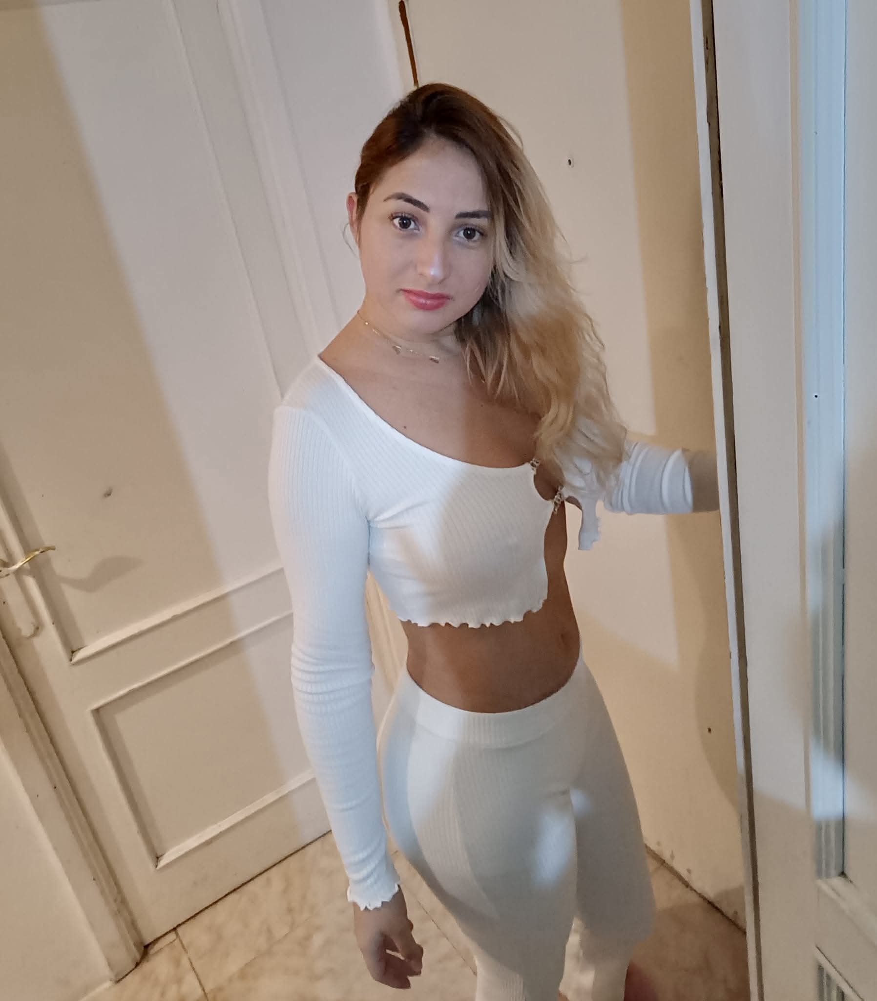 623311482 | CAMILA | Chica