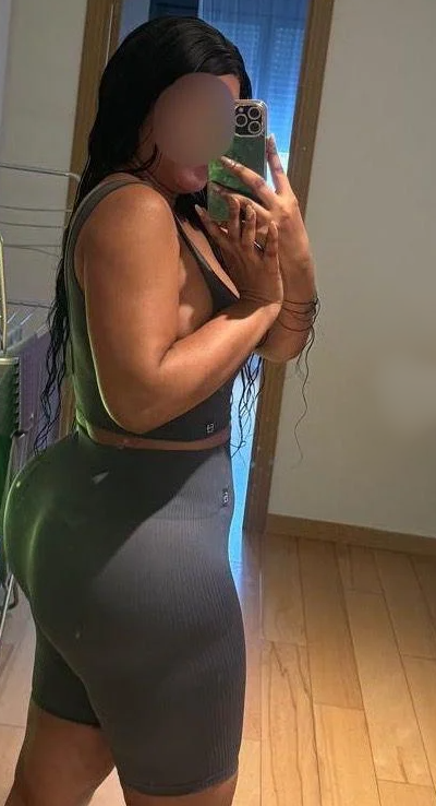 614106772 | SOFI | Chica